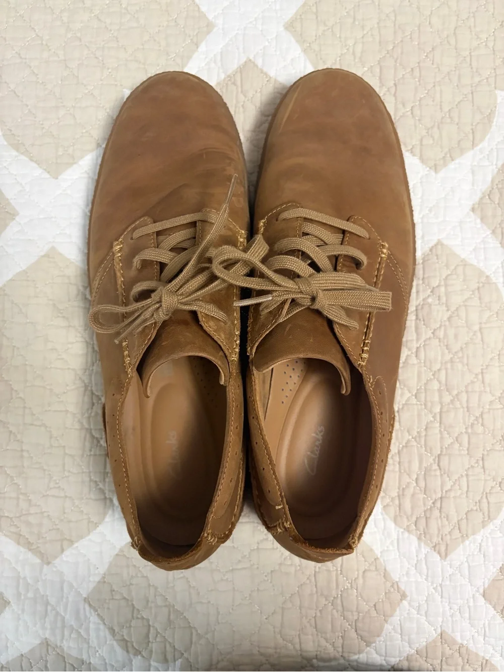 Clarks Men's Casual Lace-Up Oxfords in Tan Brown